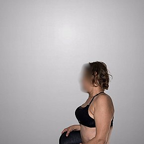 Ivone-Castro Completamente Natural escort in Setúbal offers Massagem intima services