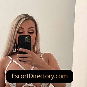 Lara Vip Escort escort in  offers Körperbesamung services