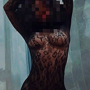 Zaya escort in Brussels offers Handjob services