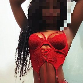 Zaya escort in Brussels offers Handjob services
