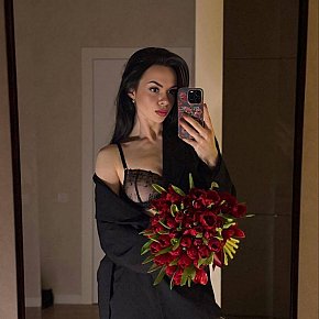 Viola Vip Escort escort in Warsaw offers Ejaculation sur le corps services