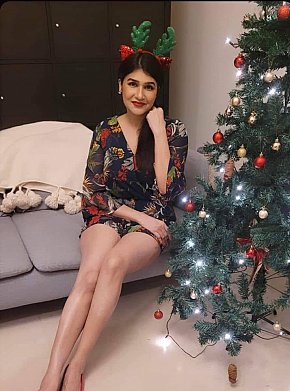 Sexyangel Model /Ex-model
 escort in Chennai offers Handjob services