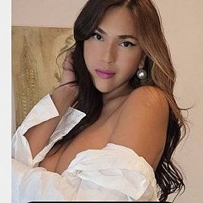 Ekka-Vayo escort in Rome offers Strapon services