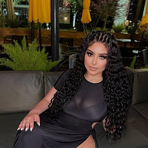Annabella_Ivy Vip Escort escort in Dubai offers Handjob services