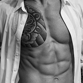 Jason escort in London offers Jeux de rôles et fantasmes services