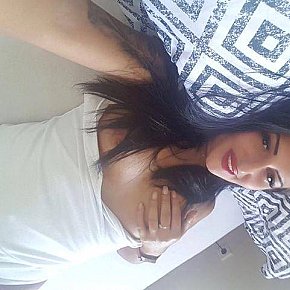 Sahana escort in Kuwait City offers 69 Position services