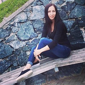 Kate escort in Moscow offers Girlfriend Experience (GFE) services
