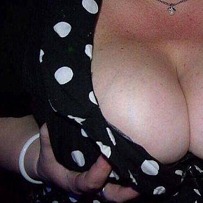 Kamily Tetas Enormes escort in Paris offers Masaje erótico
 services