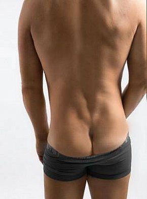 Premier-Male-Escort Madura escort in Sydney offers Garganta Profunda services