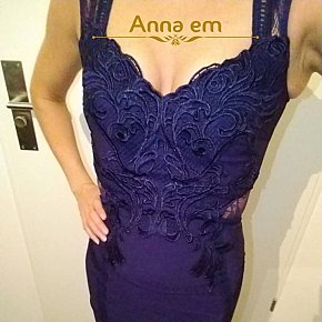 Anna-erotische-massage escort in Amsterdam offers Golden Shower (give) services