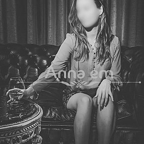 Anna-erotische-massage escort in Amsterdam offers Golden Shower (give) services