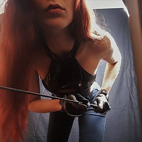 Mistress-Isis-V Natürlich escort in Lisbon offers Leder/Latex/PVC services