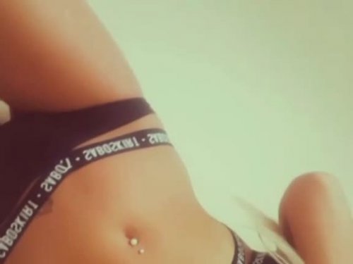 SuedeOla Occasional
 escort in Paris offers Strap on services