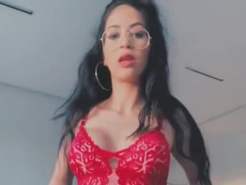 julia Occasionale escort in Berlin offers Girlfriend Experience (GFE) services