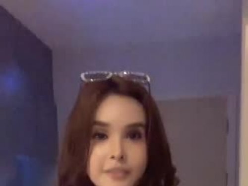 Bella escort in  offers Duş services