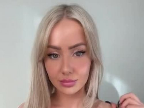 Eliza escort in Berlin offers Sborrata in faccia services